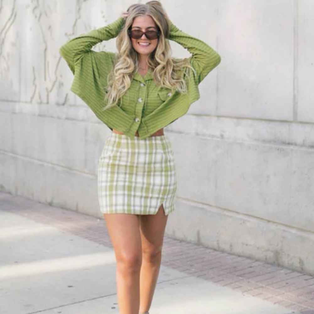 Vestique Retro Chic Skirt green and white plaid
Size small